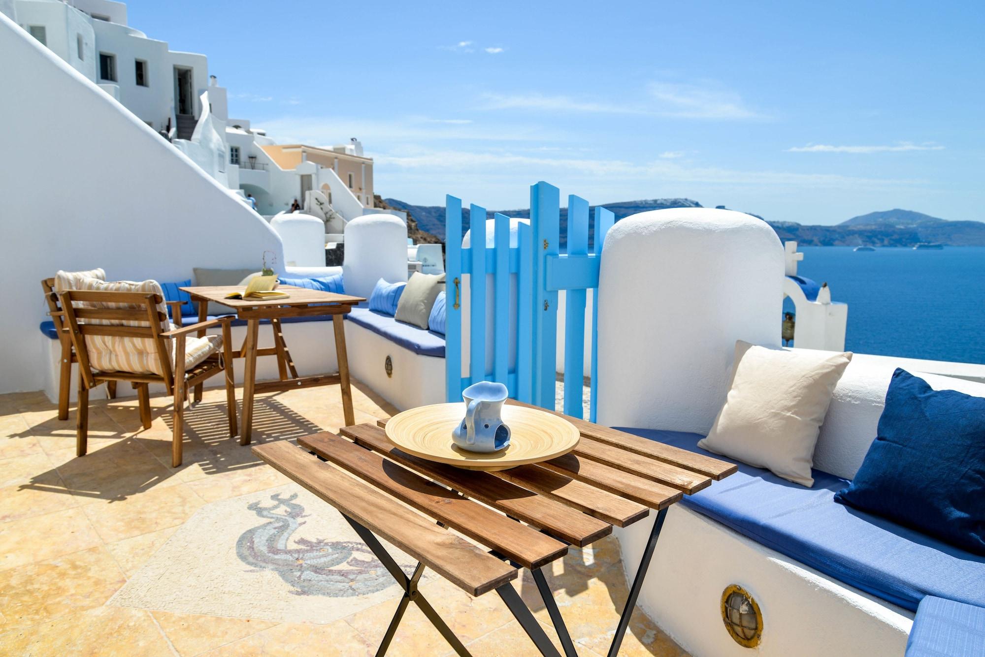 Equipamiento de Habitación Genesis Cave Houses