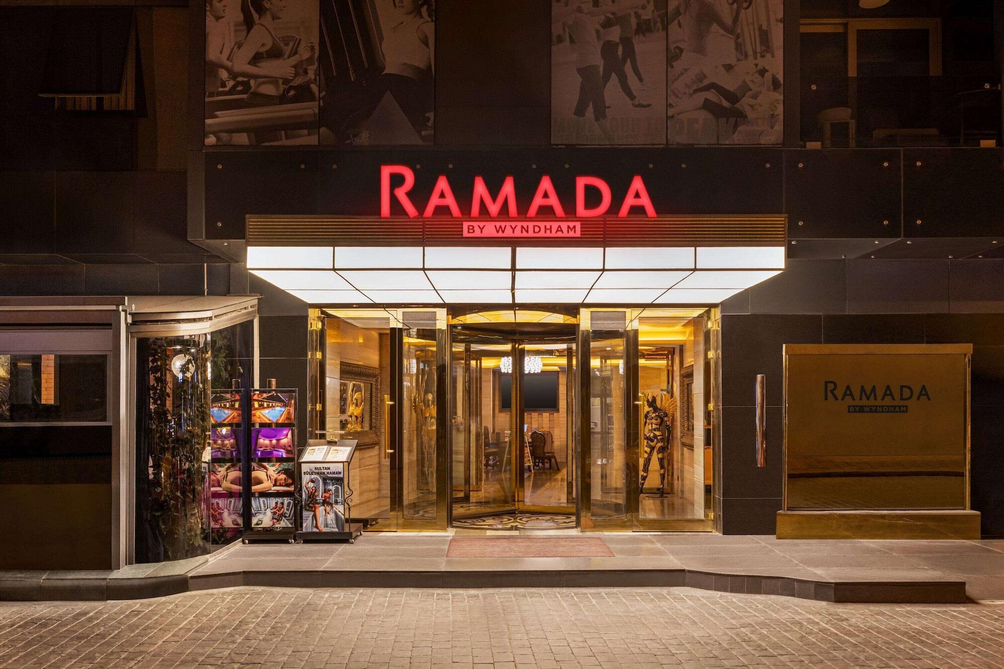 Vista Exterior Ramada by Wyndham Istanbul Pera