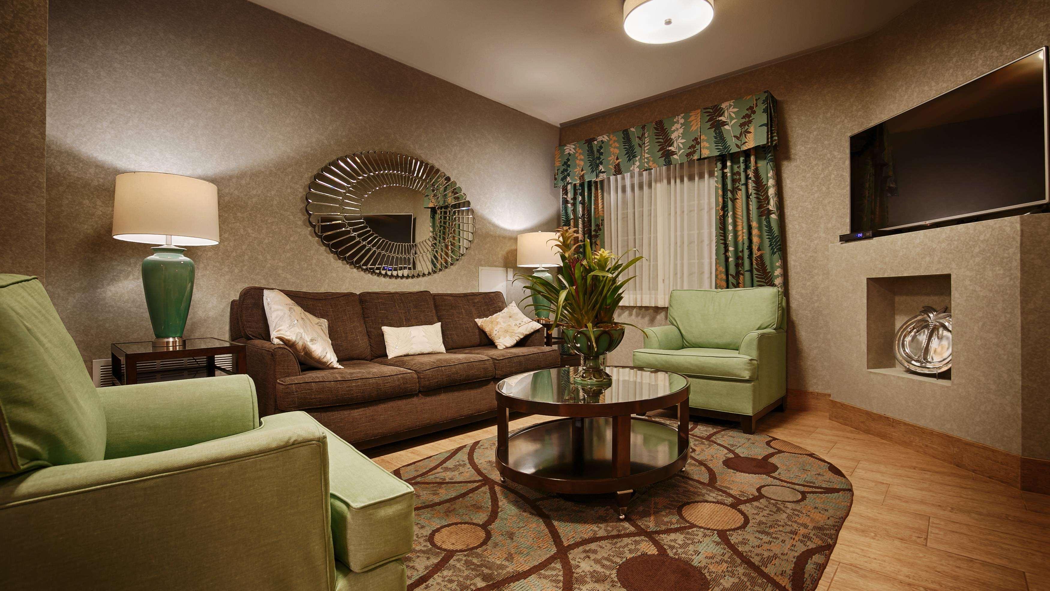 Vista Lobby Best Western Plus Oceanside Palms