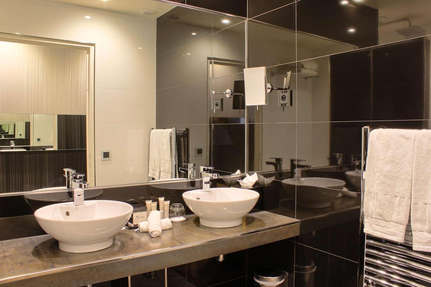 Hotel L'Empire Paris