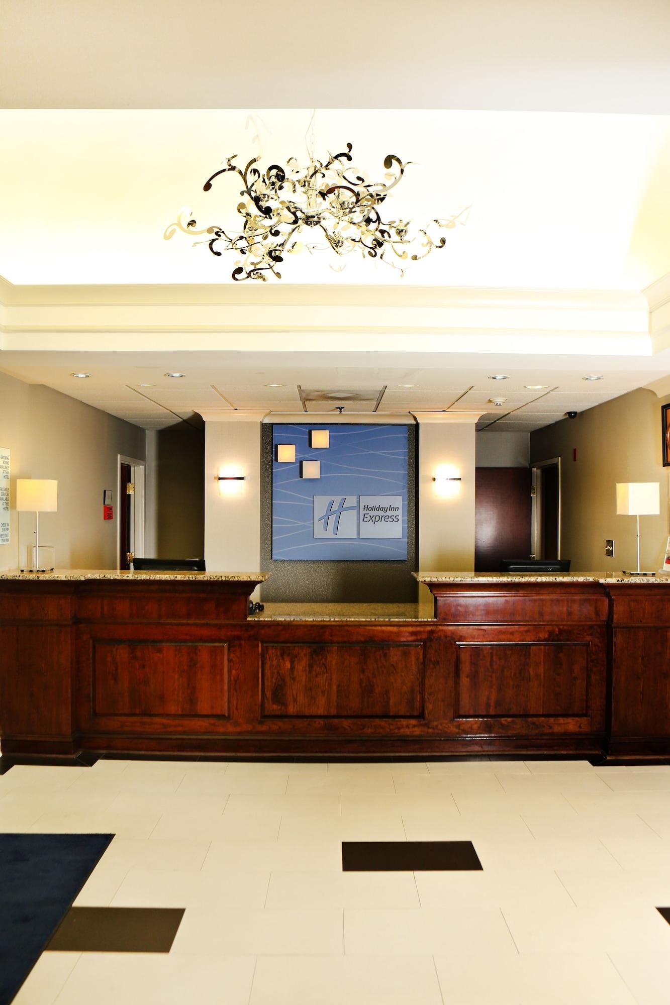 Vista Lobby Holiday Inn Express Sumter by IHG