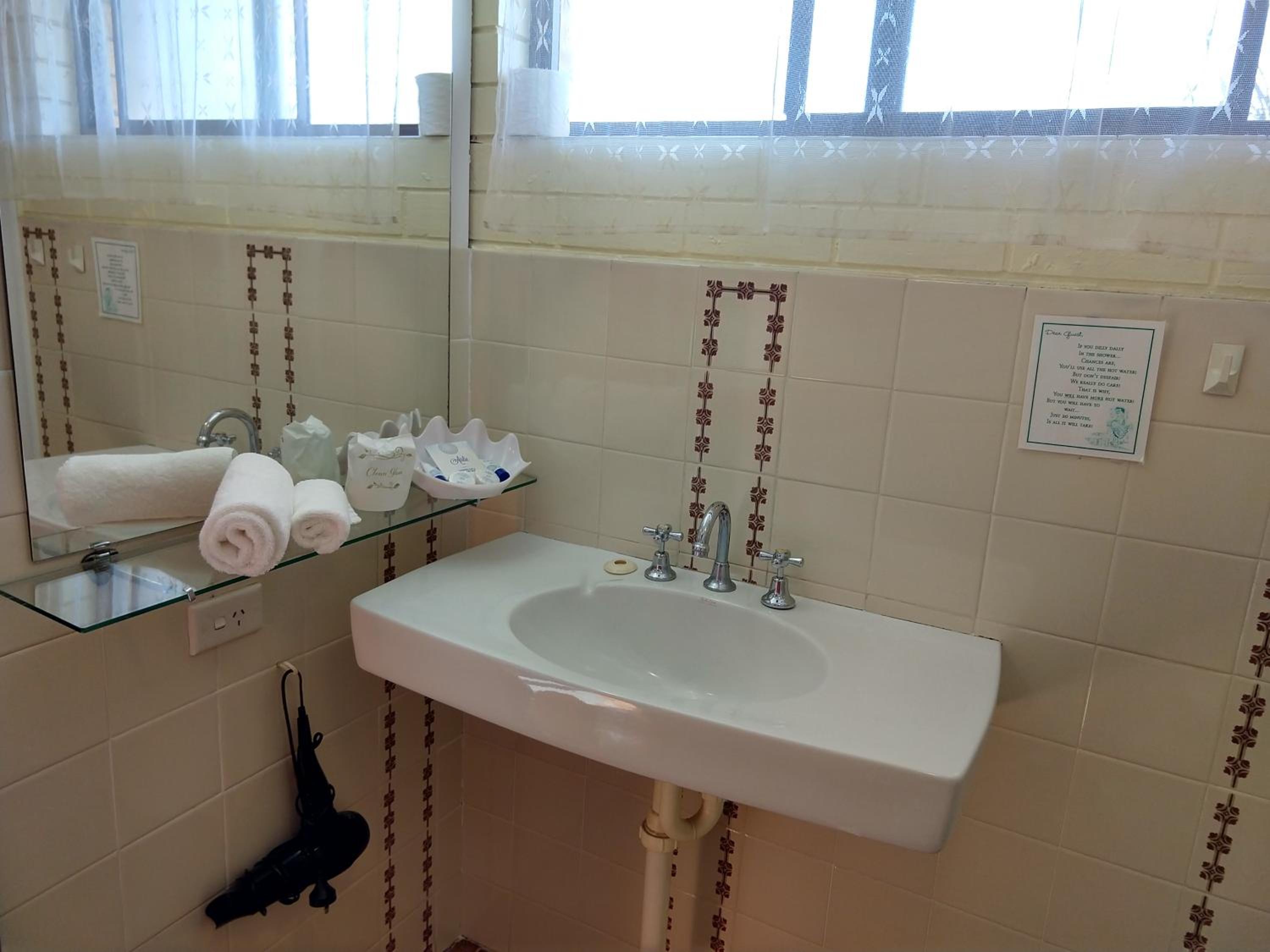 Vista Exterior Young Goldrush Motel