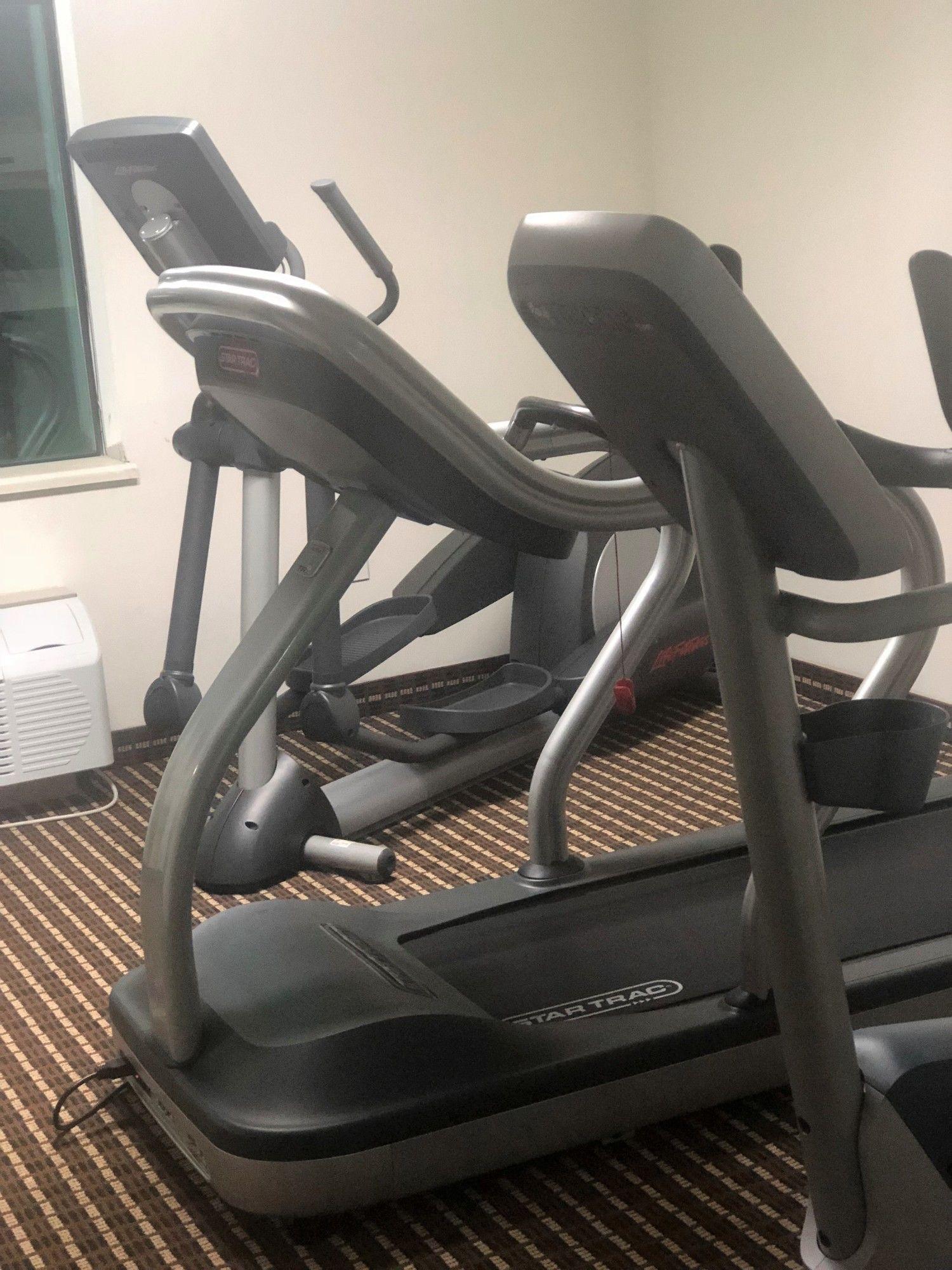 Gimnasio SureStay Plus Hotel by Best Western Houston Intercontinental