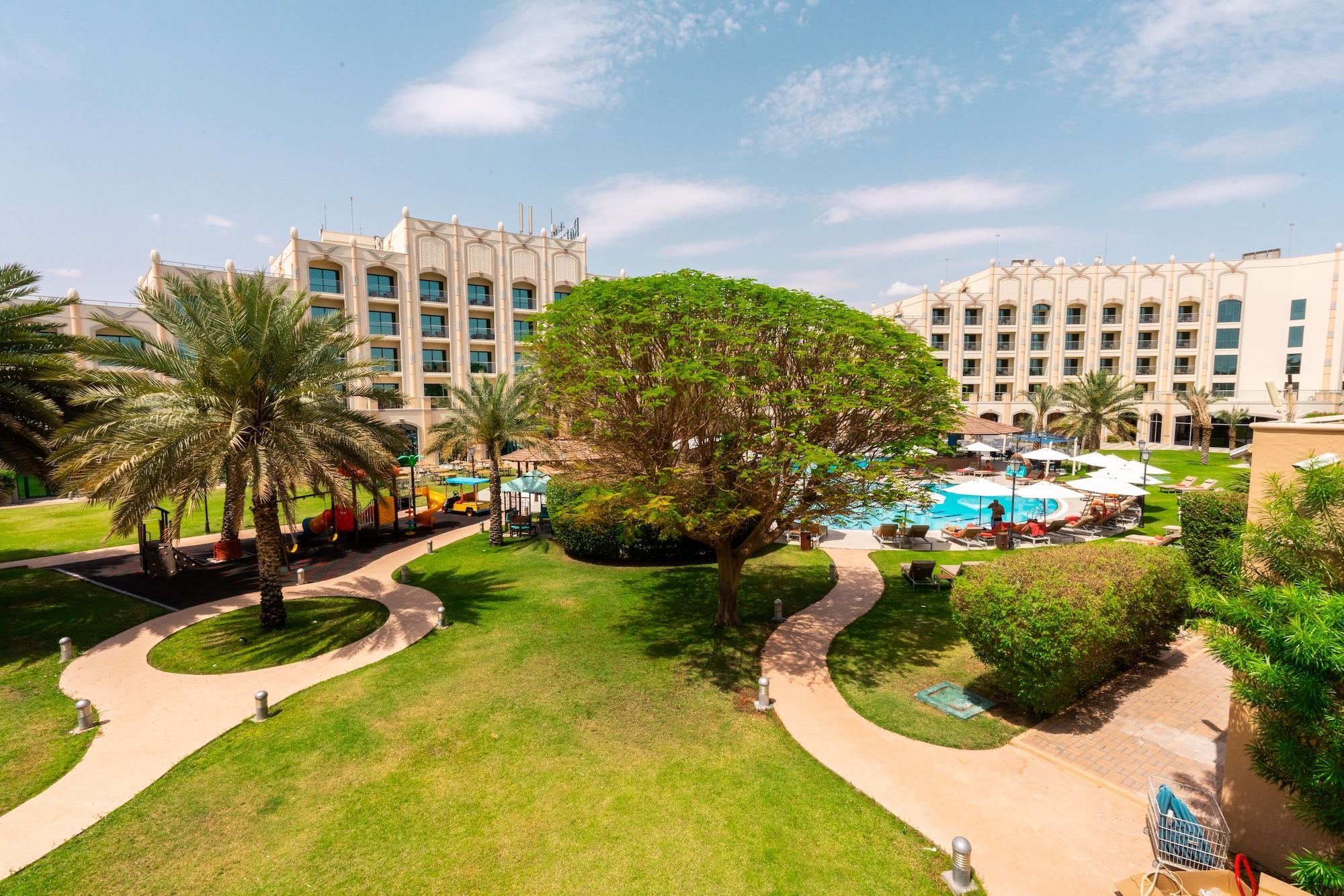 Vista Exterior Al Ain Rotana