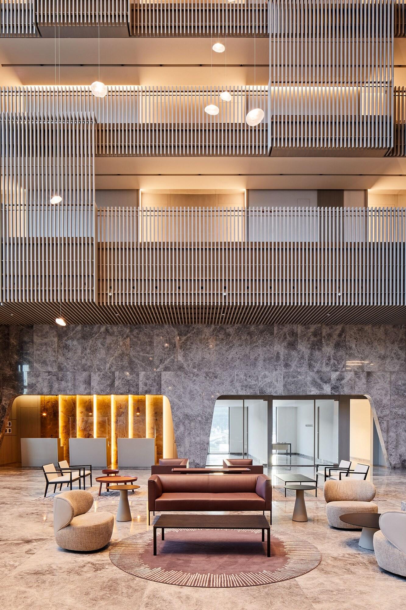 Vista Lobby Ricosta Hotel