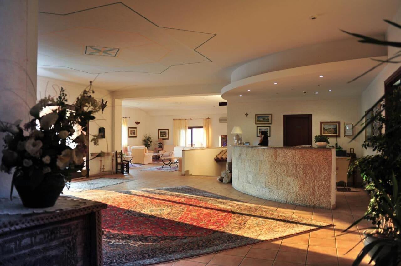Vista Lobby Hotel Micalosu