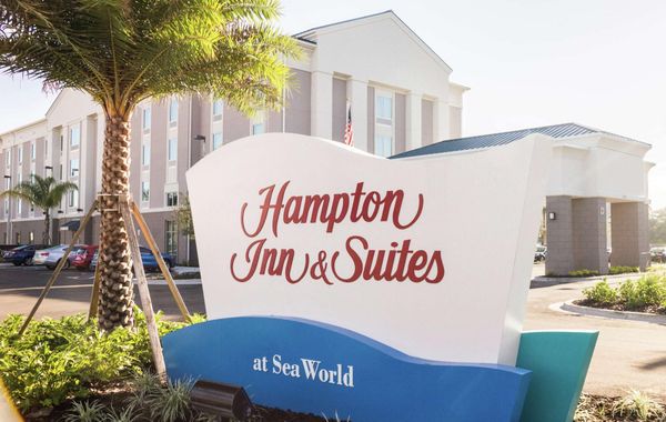 Hampton Inn & Suites Orlando At SeaWorld - Hoteles cerca de Magic Kingdom en Orlando