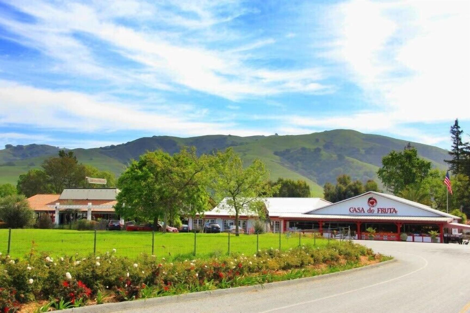 Vista Exterior Casa de Fruta Cabins, Inn & RV Park