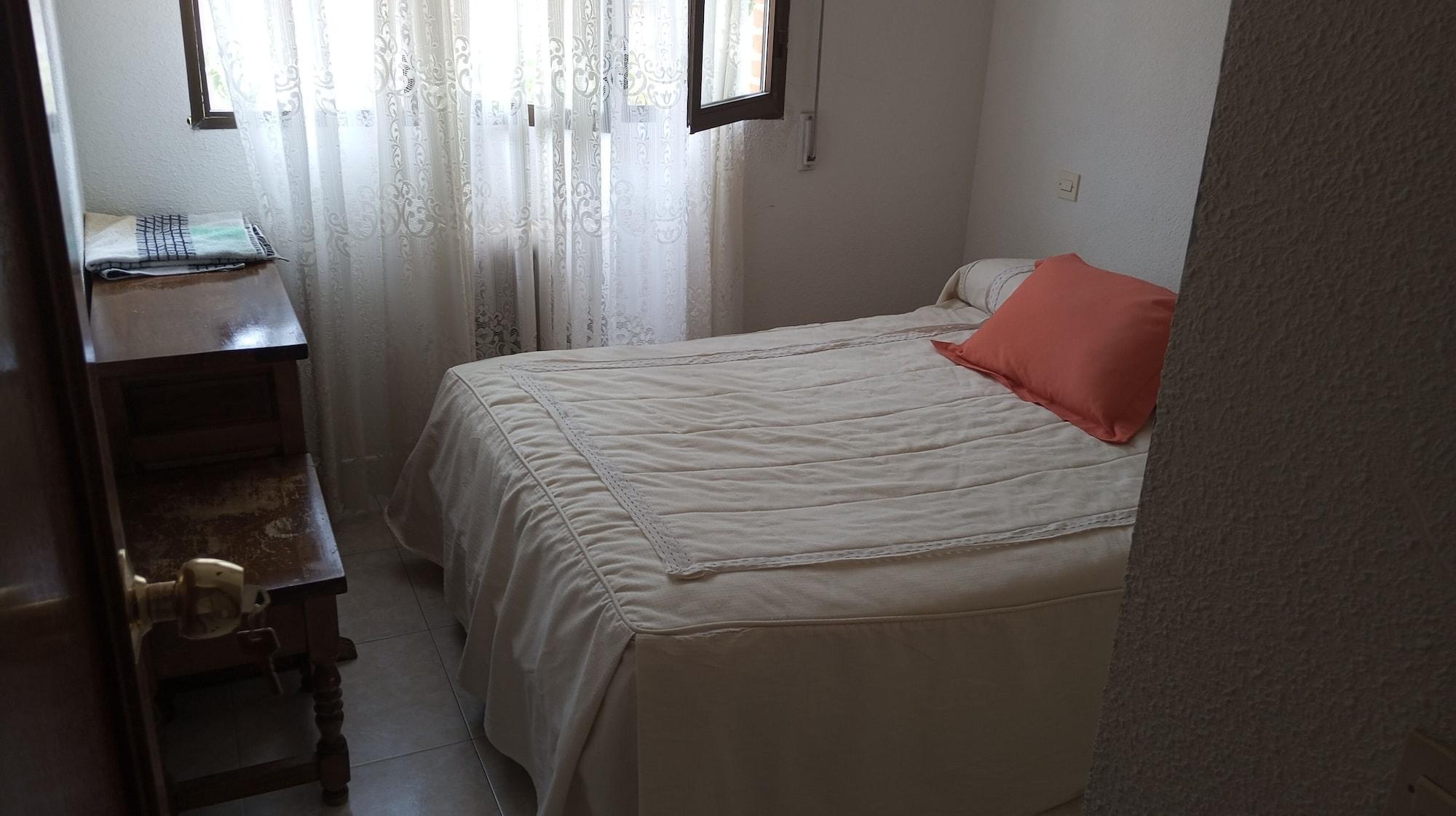 Habitación Room in Guest Room - Toledo Double Private Room