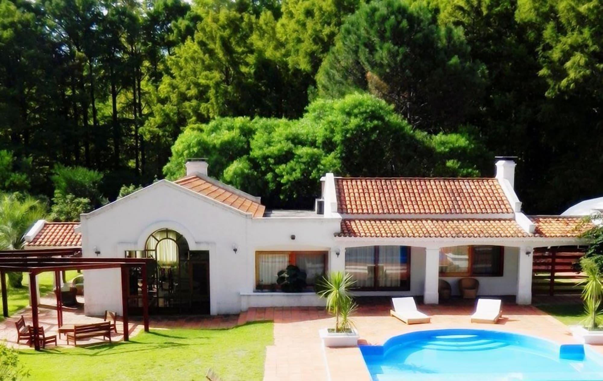 Vista Exterior Posta del Lago