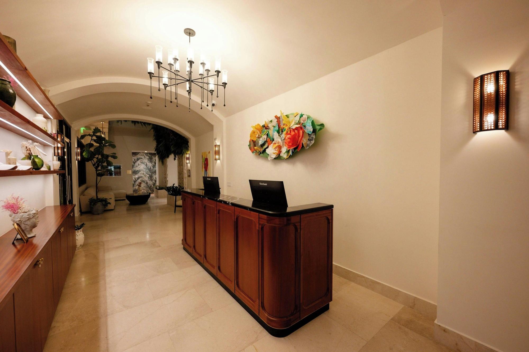 Vista Lobby Alma San Juan, Puerto Rico, Autograph Collection