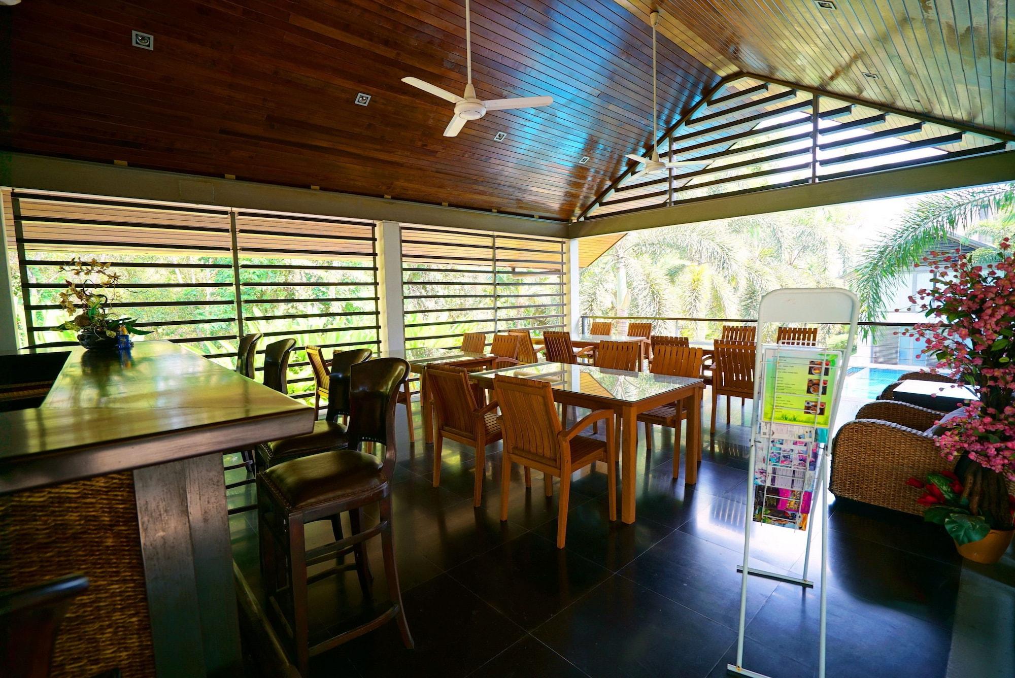 Restaurant Casuarina Shores