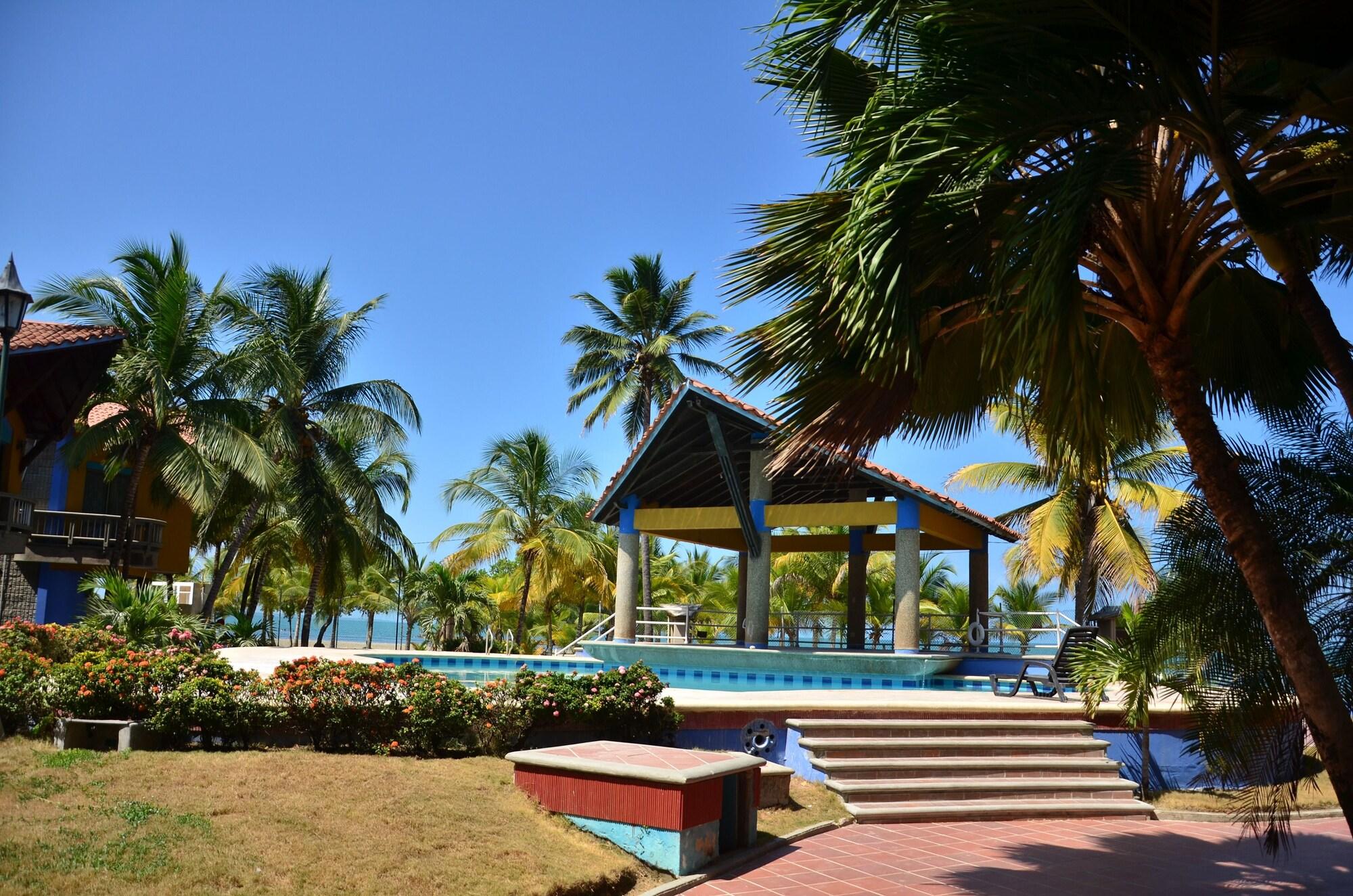 Vista Exterior Playa Caiman