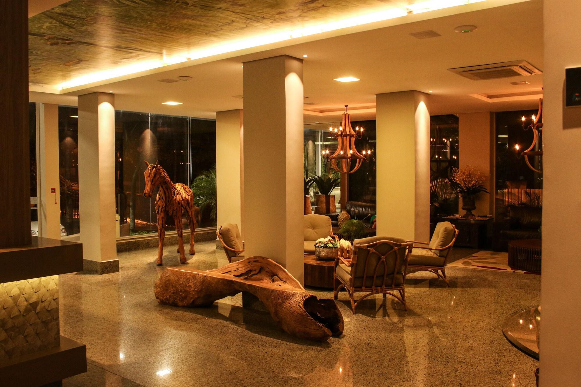 Vista Lobby Amazon Plaza Hotel
