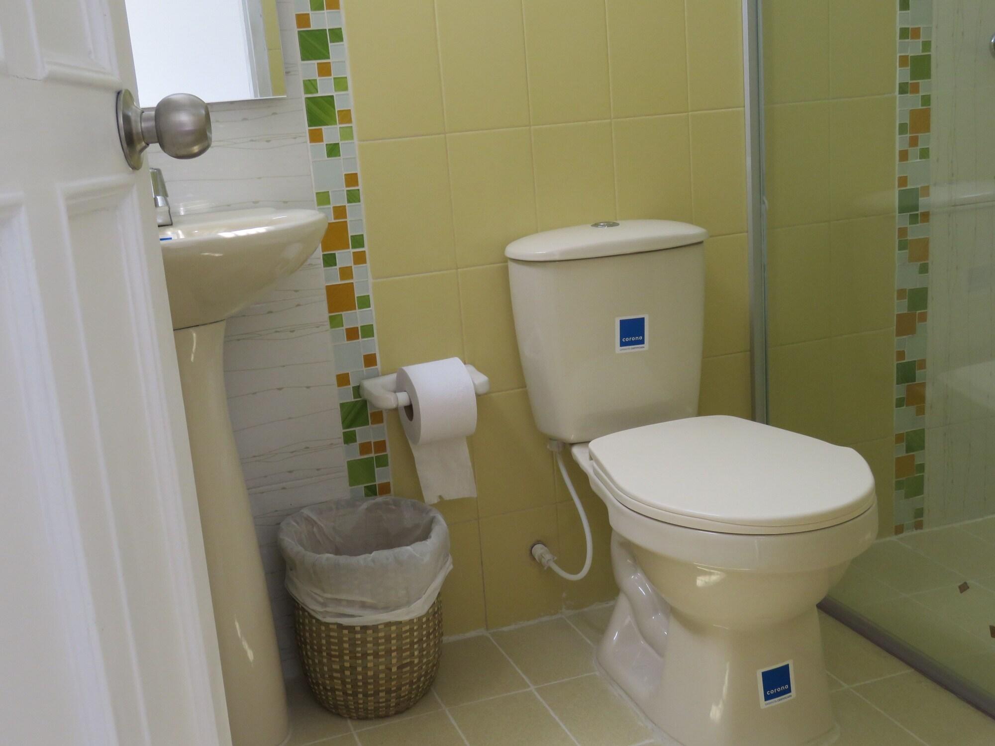 Equipamiento de Habitación Iraka Hotel Zenu