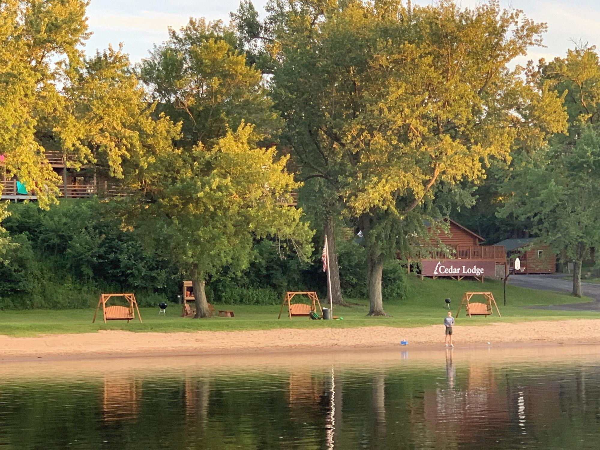 Playa Cedar Lodge and Settlement