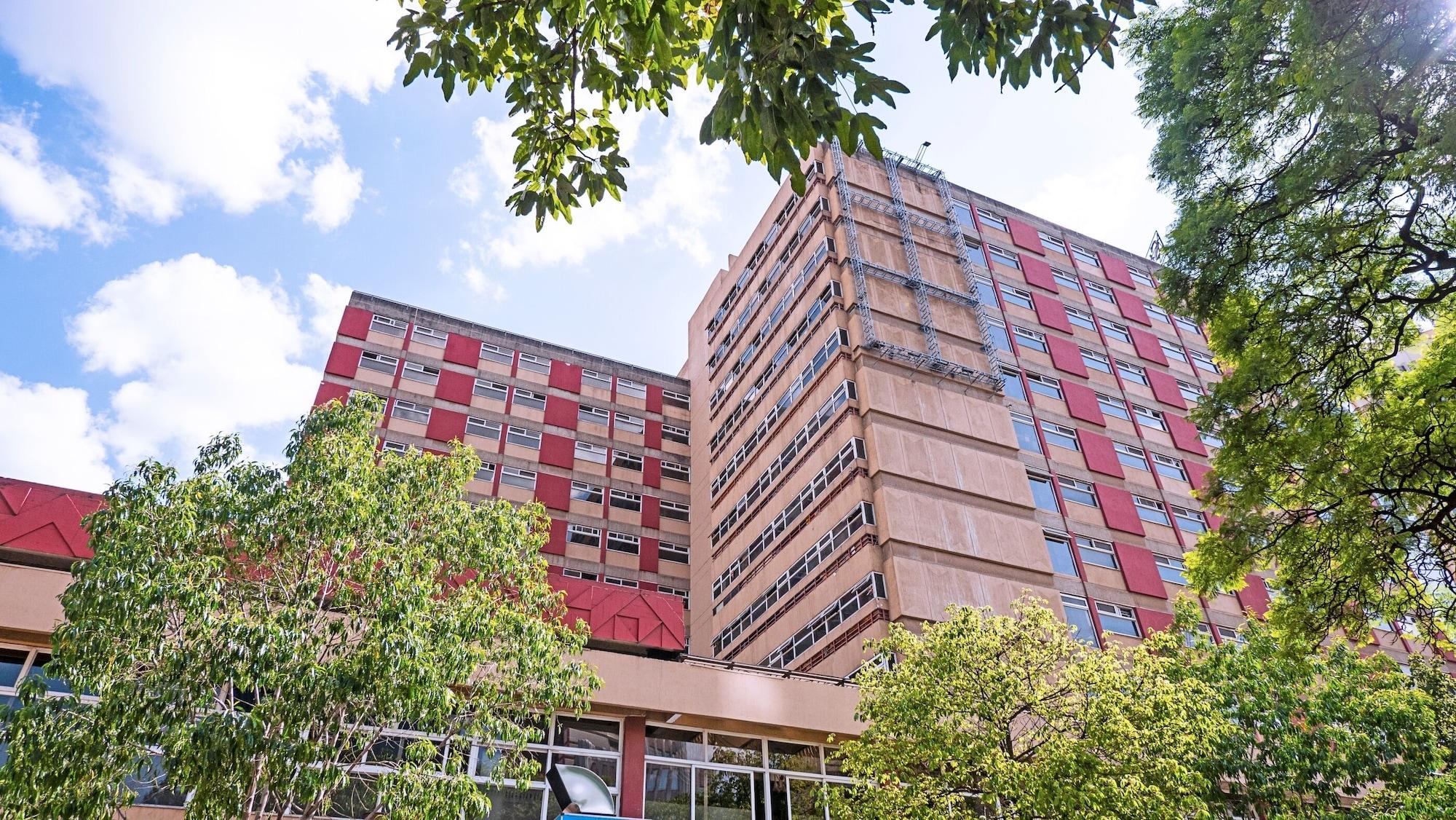 Vista Exterior Maanzoni 680 hotel