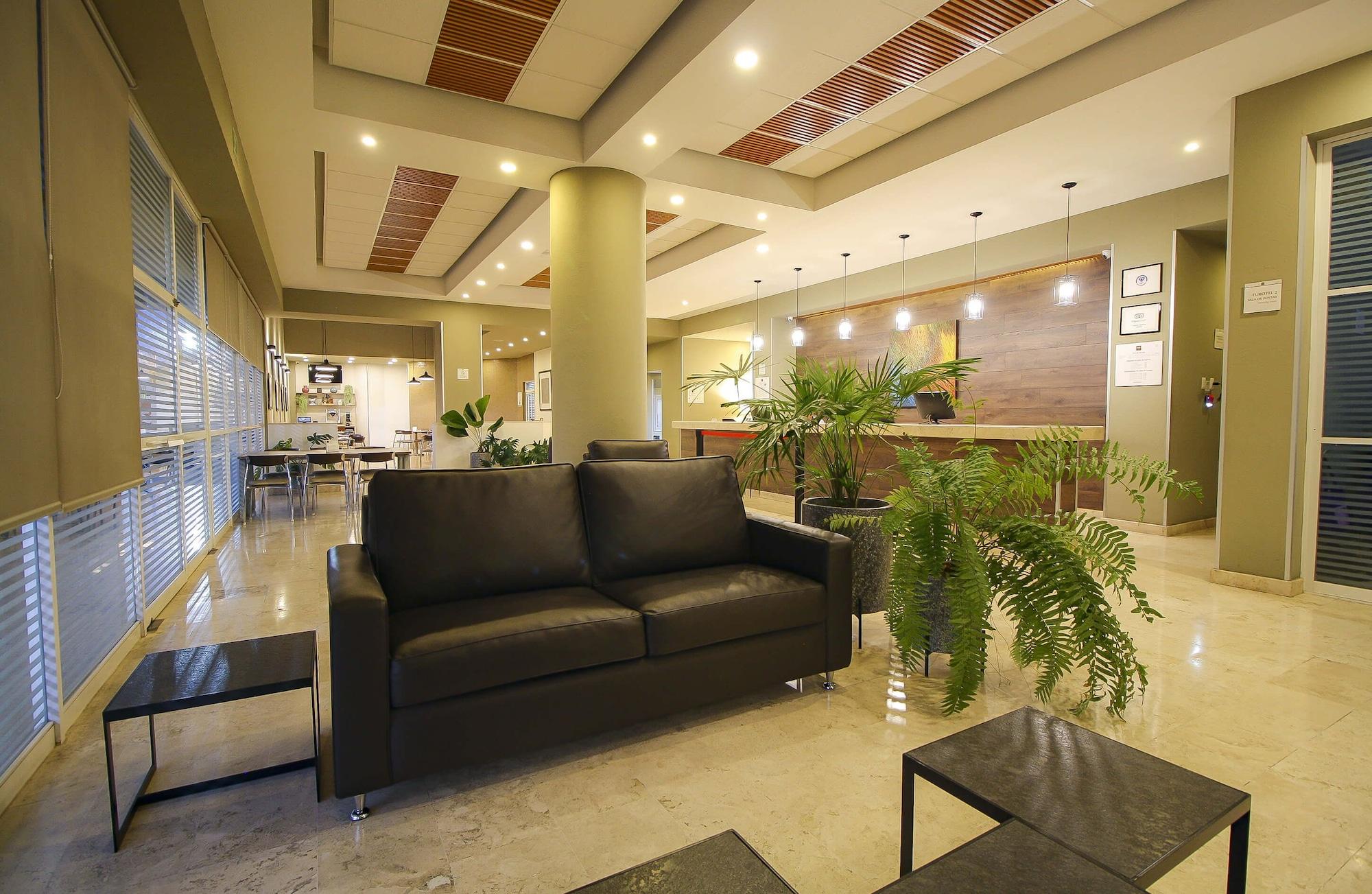 Vista Lobby Turotel Morelia