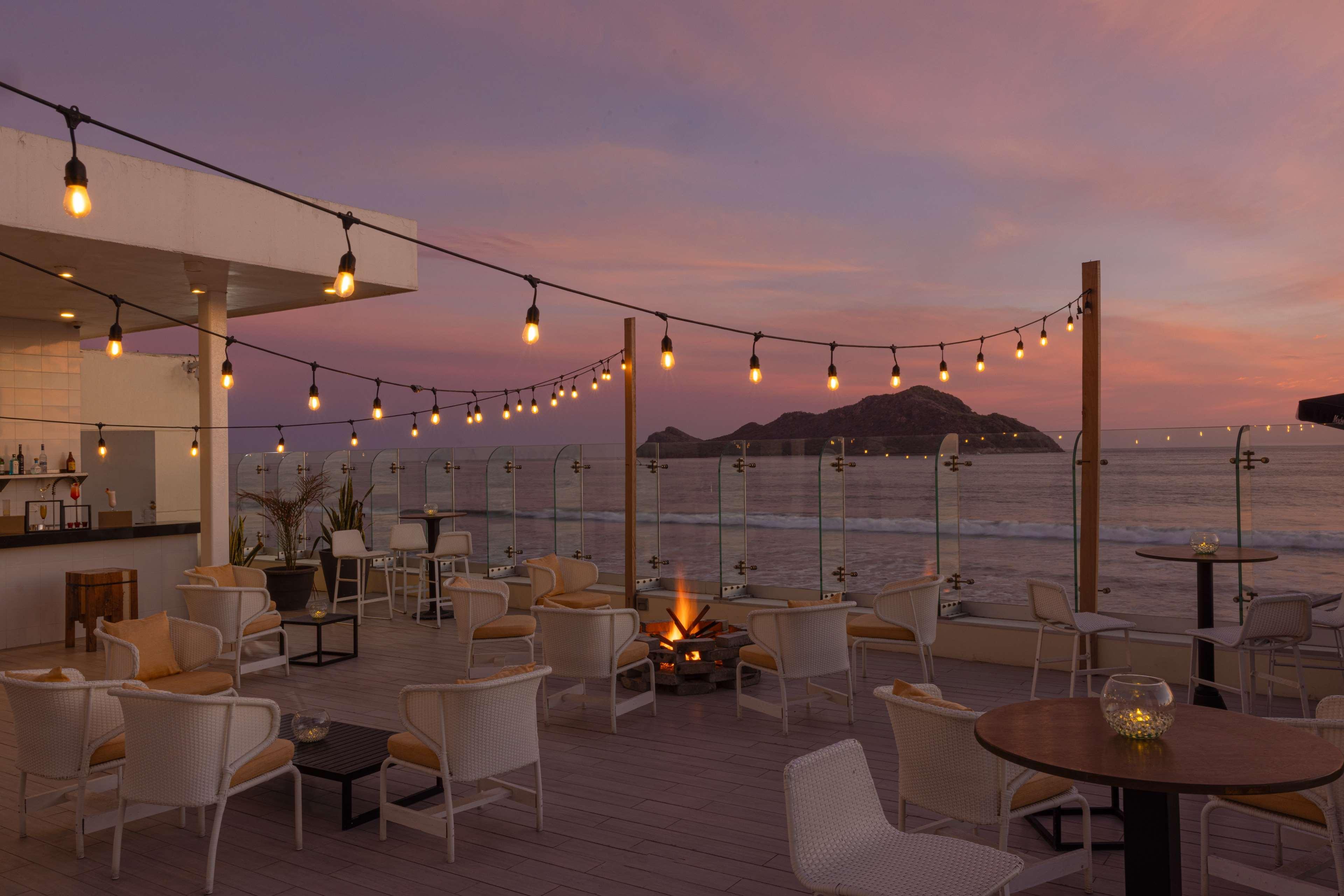 Restaurant DoubleTree by Hilton Mazatlan