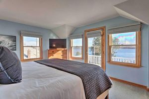 Alquiler Vacacional - Rhode Island Haven: Walk to Greenwich Bay!