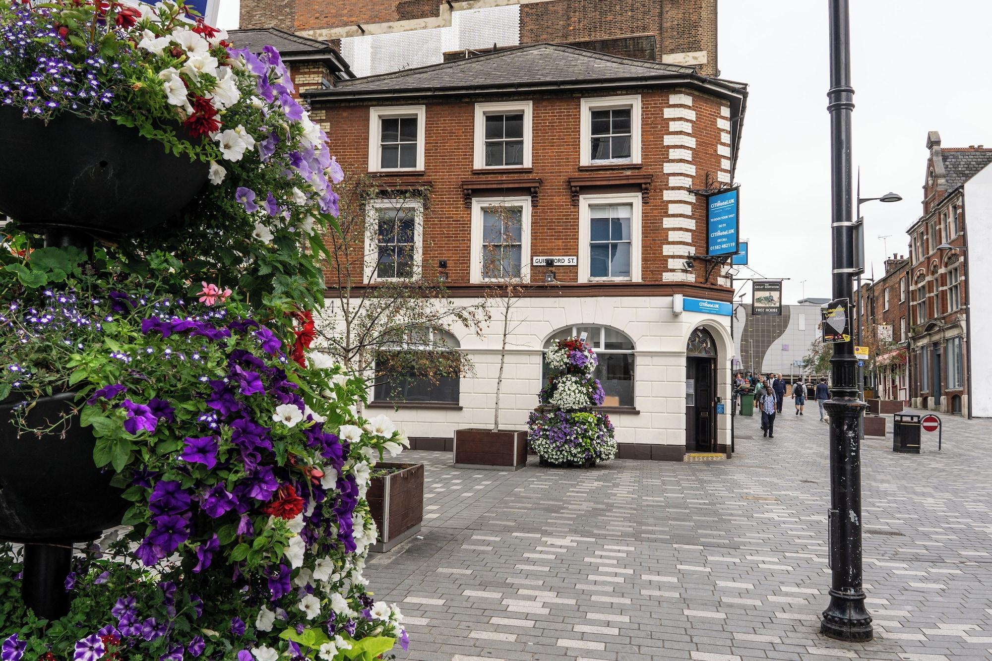 Vista Exterior Citi Hotel Luton