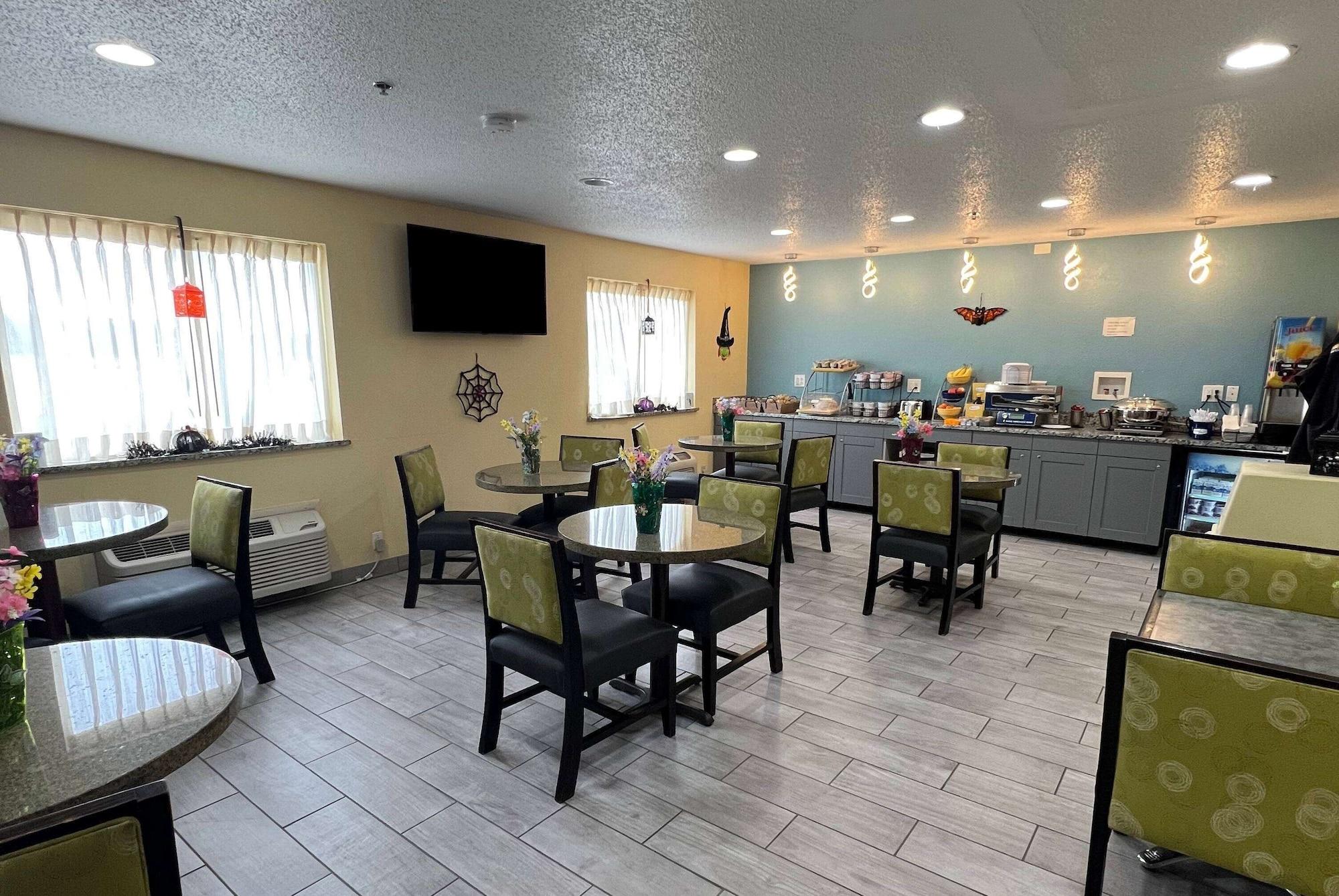 Restaurant Days Inn by Wyndham Batavia Ohio