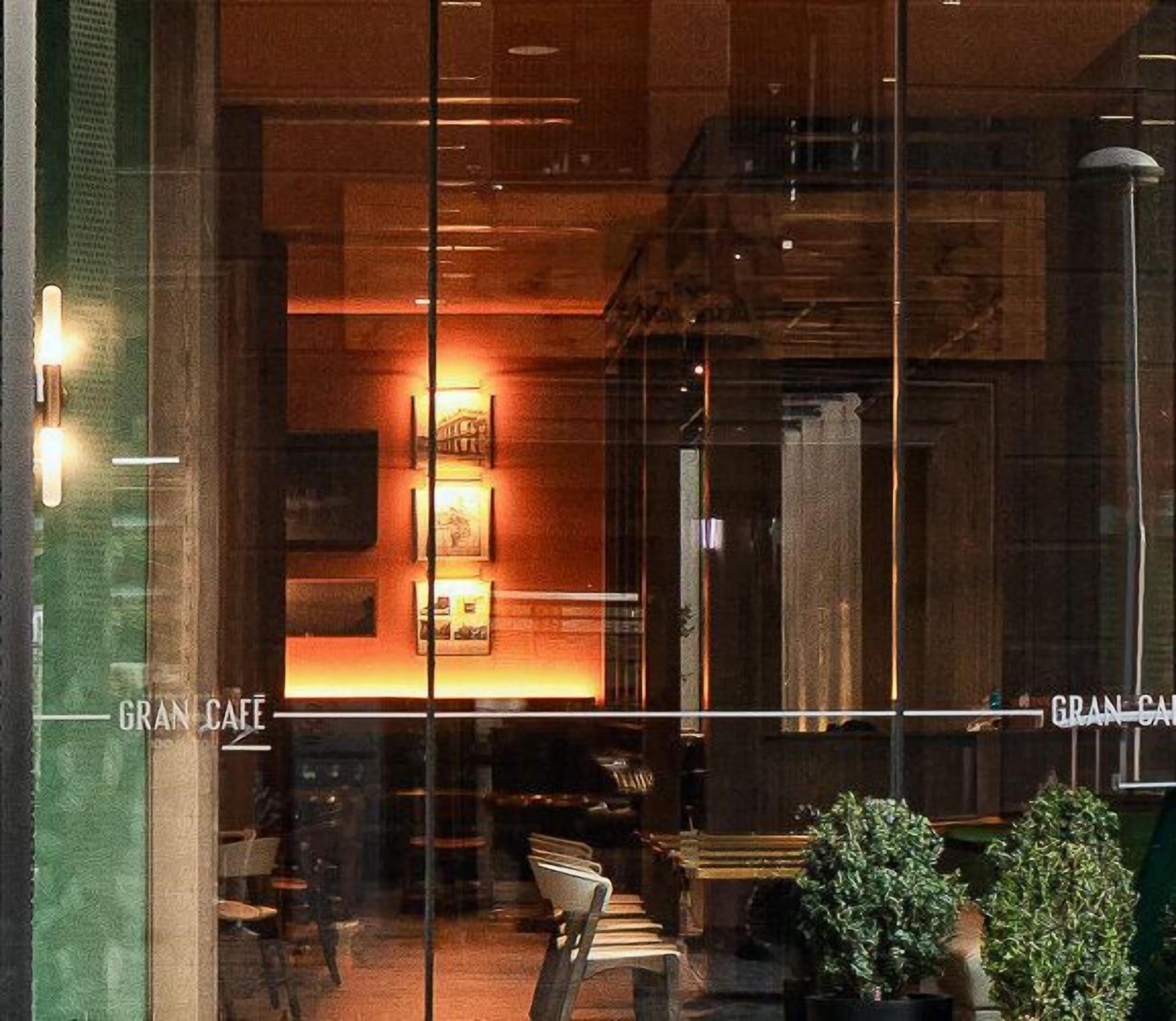 Varios Debaines Hotel Santiago