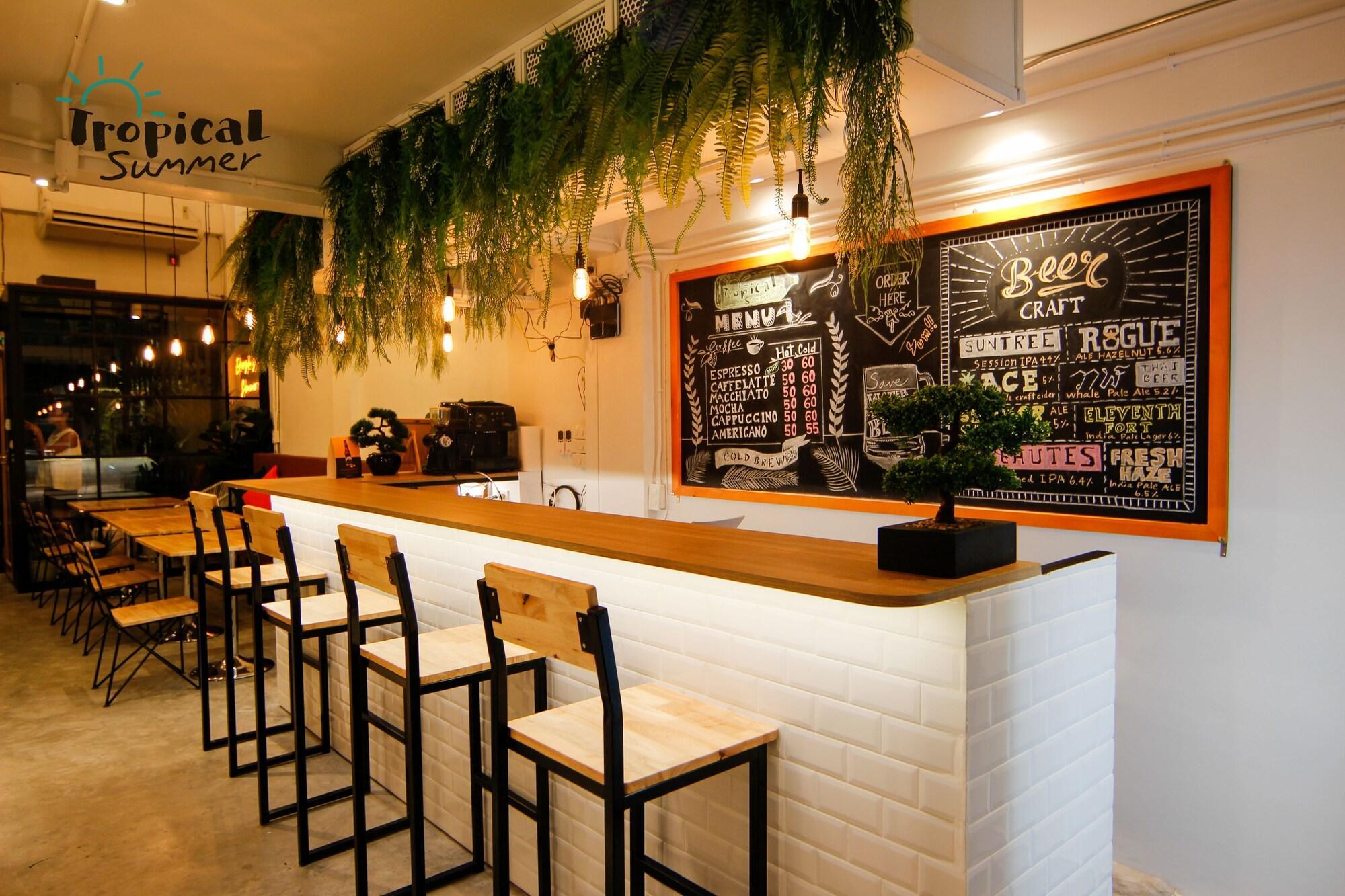 Vista Lobby Tropical Summer Hostel