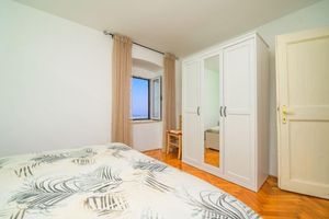 Alquiler Vacacional - Casa Nori kuća u selu Ustrine na otoku Cresu s prekrasnim pogledom na more.