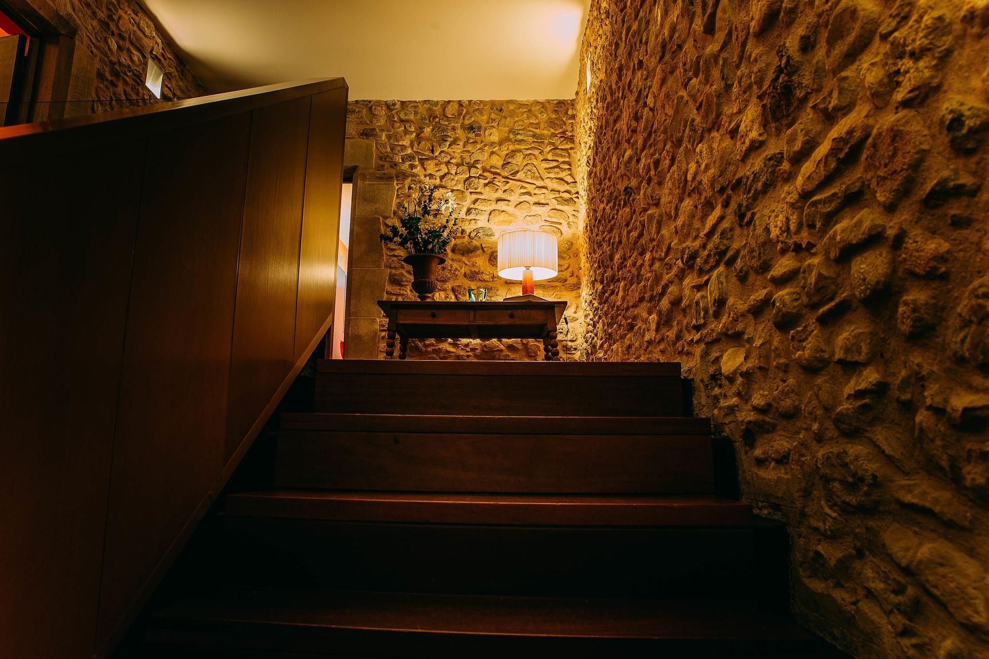 Varios Hotel Arcs de Monells