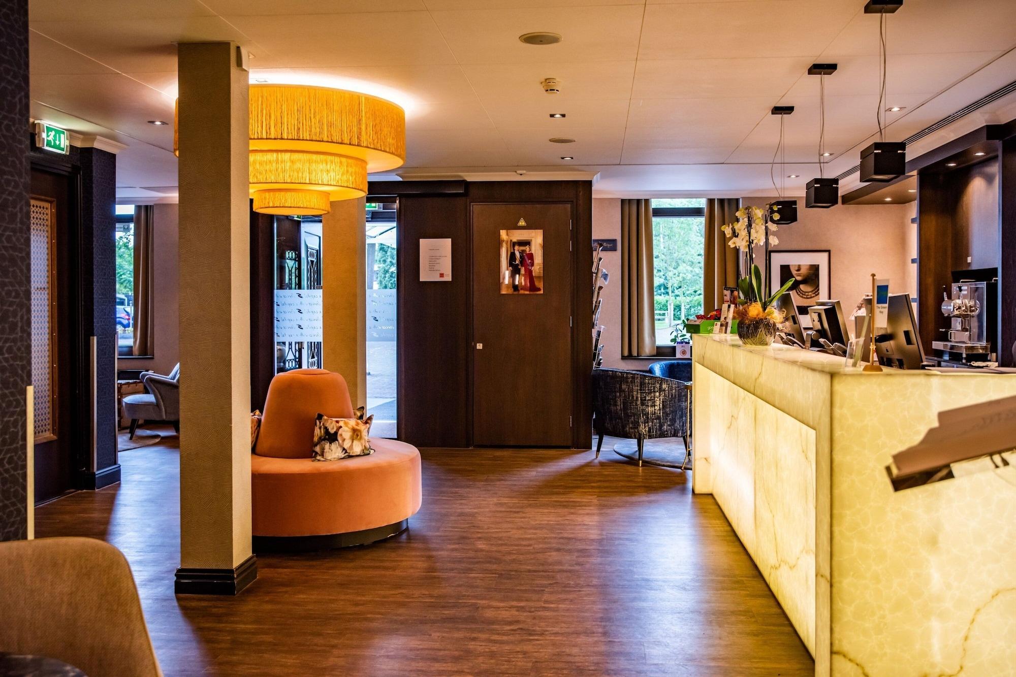 Vista Lobby Restaurant, Hotel & Spa Savarin