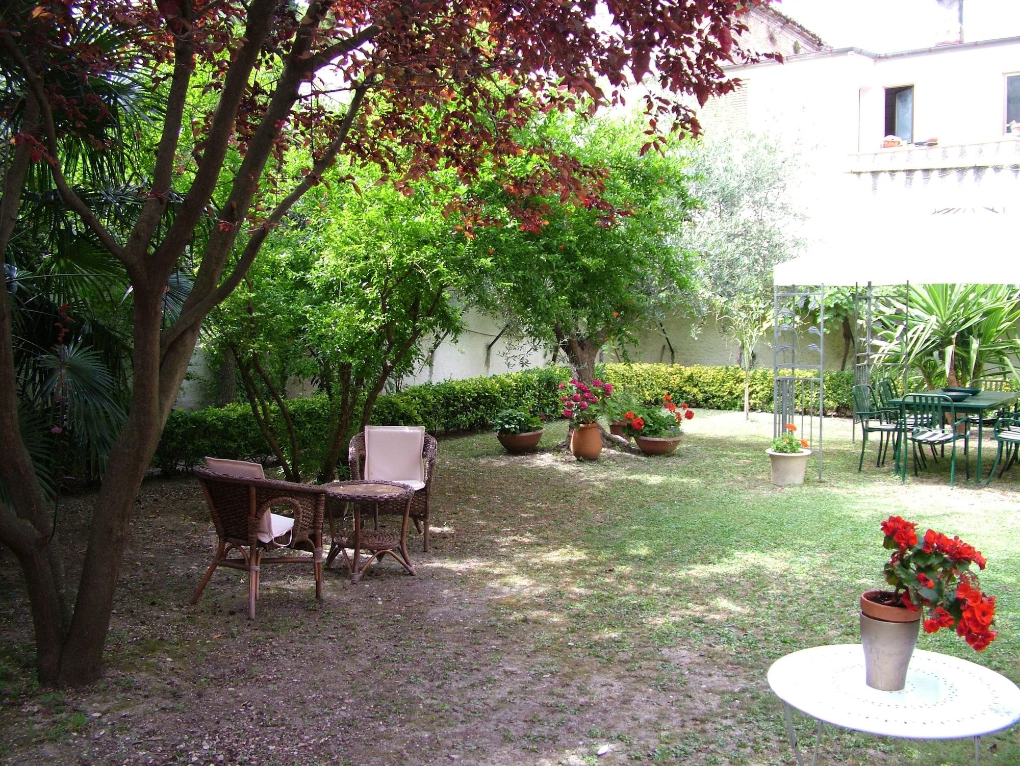 Vista Exterior B&B Arco Di San Francesco