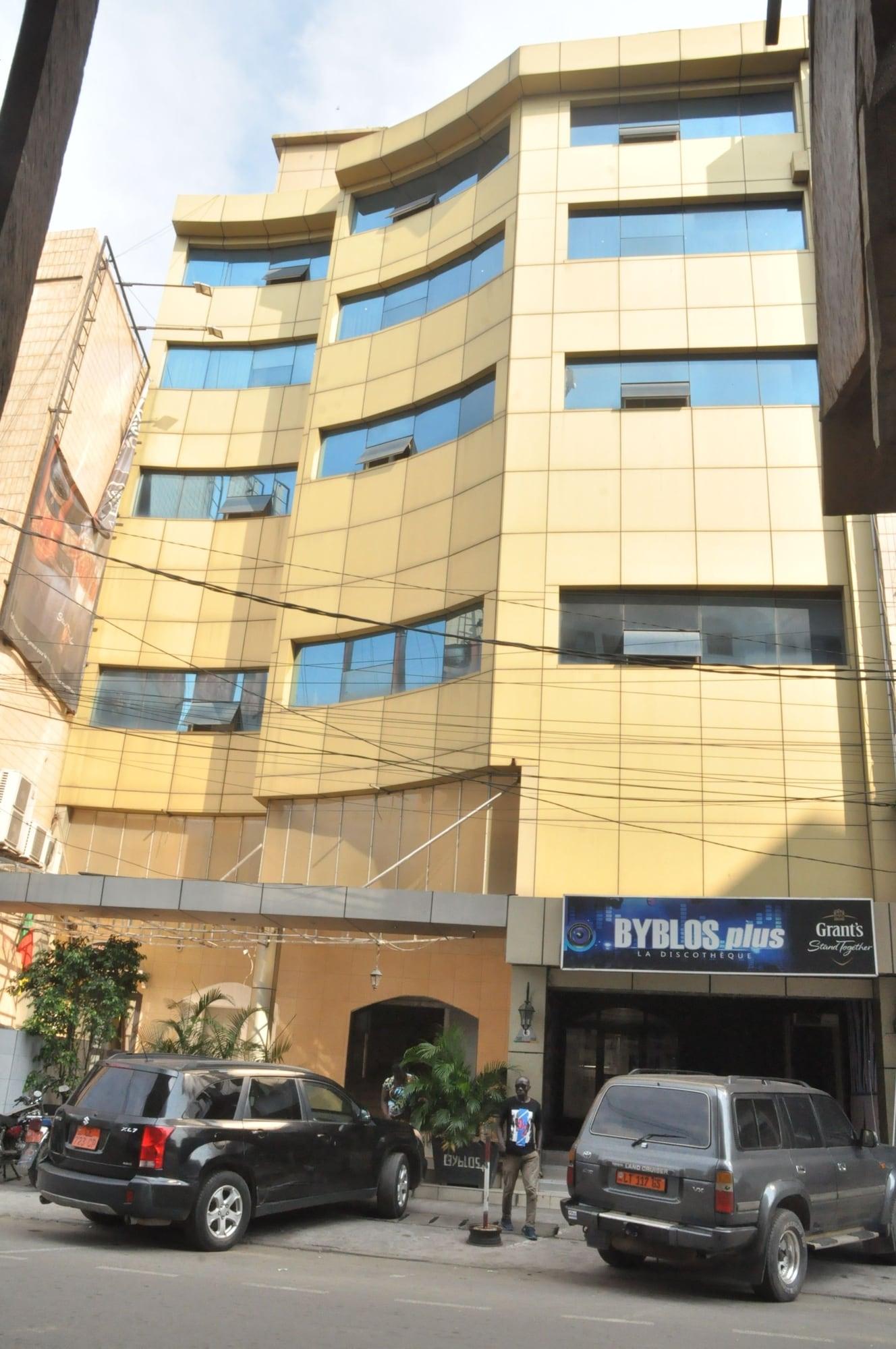 Varios Hotel Byblos Palace