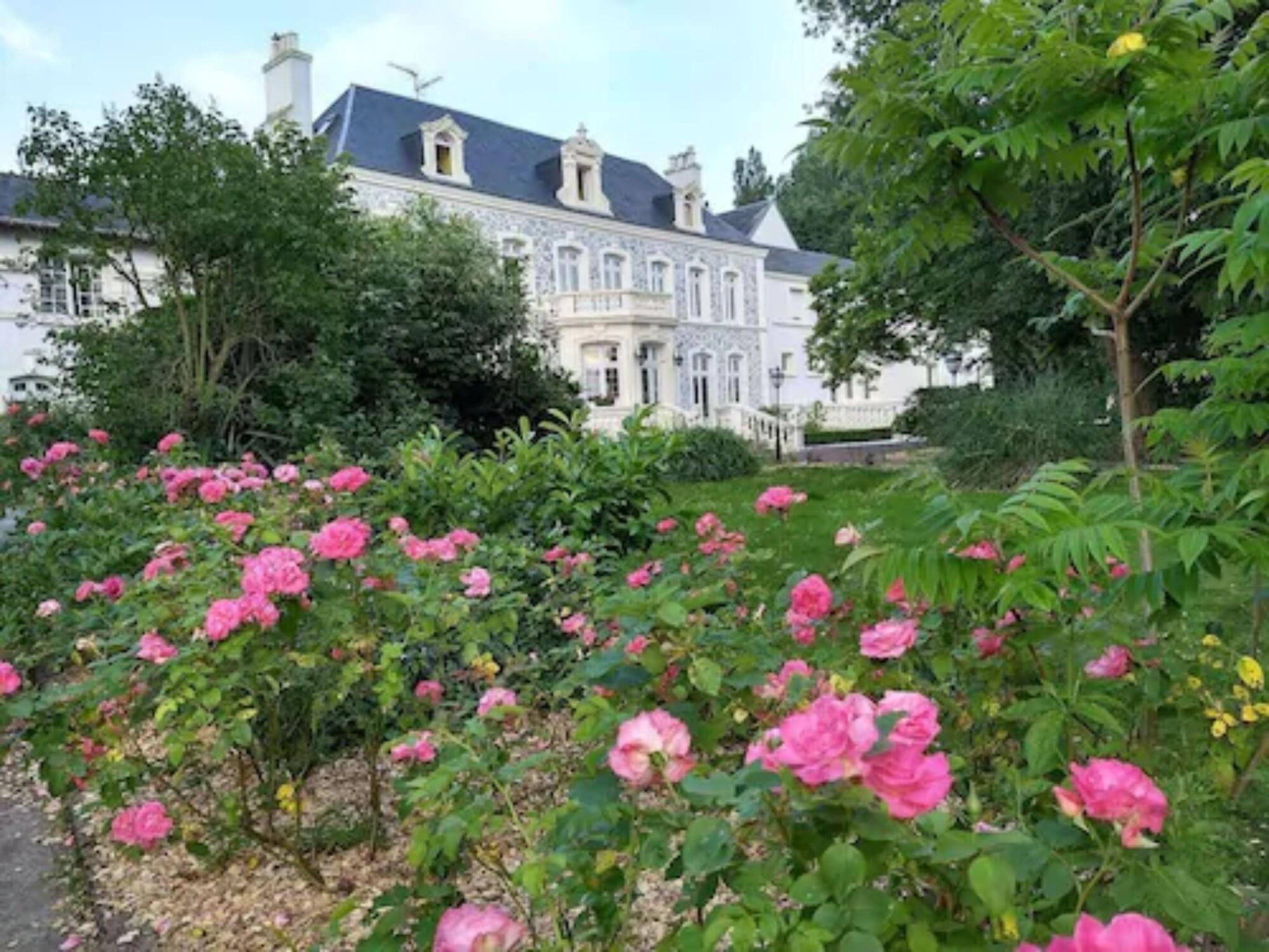 Varios Château des Tourelles