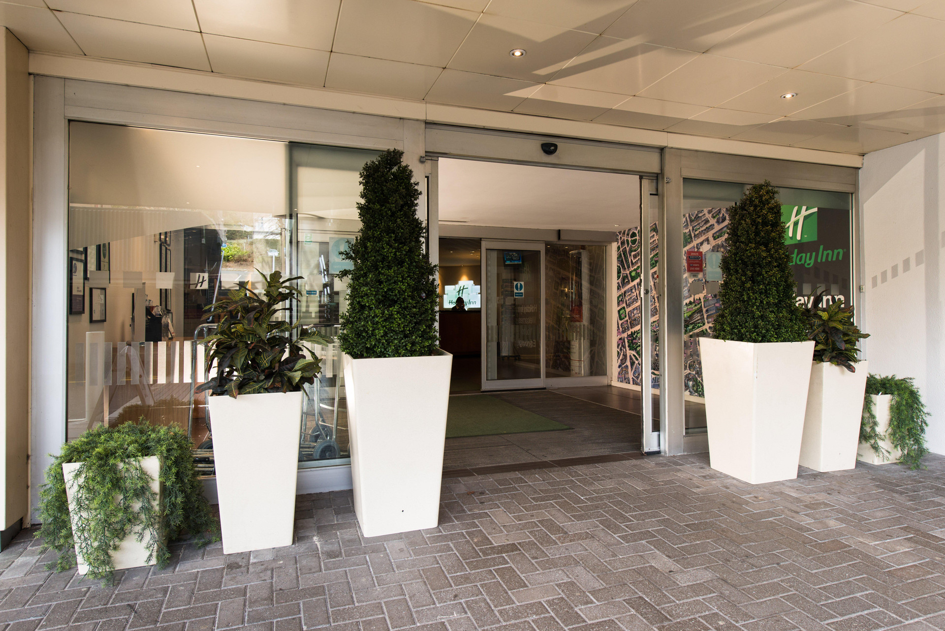 Vista Lobby Holiday Inn Edinburgh by IHG