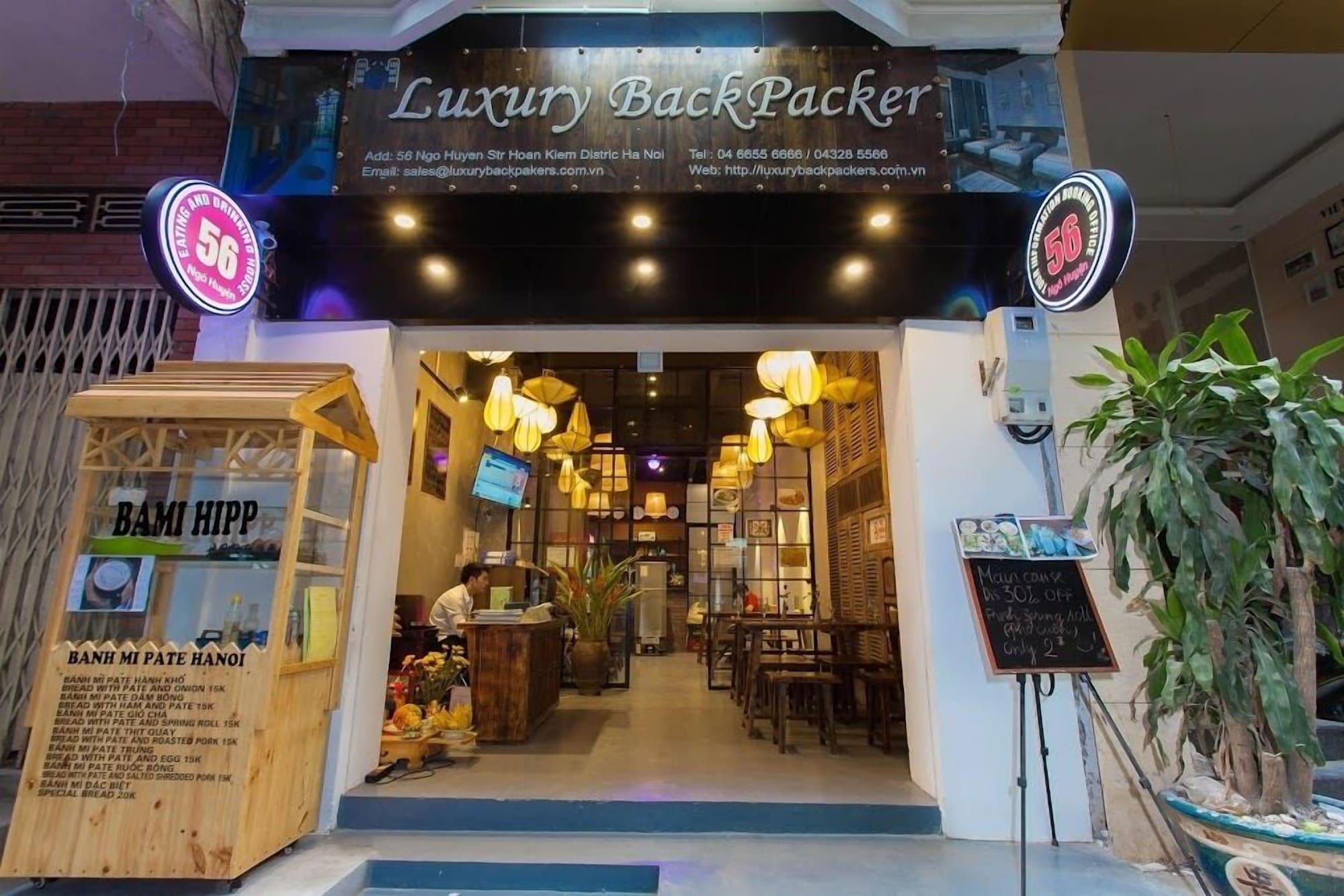 Vista Exterior Luxury Backpackers
