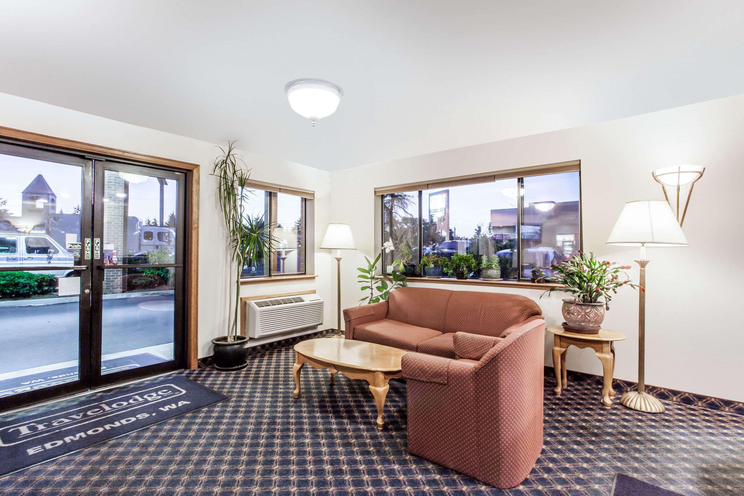 Vista Lobby Econo Lodge Edmonds North Seattle