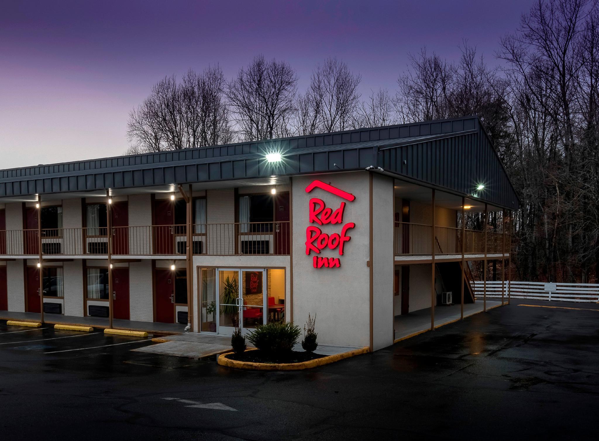 Vista Exterior Red Roof Inn Fredericksburg North
