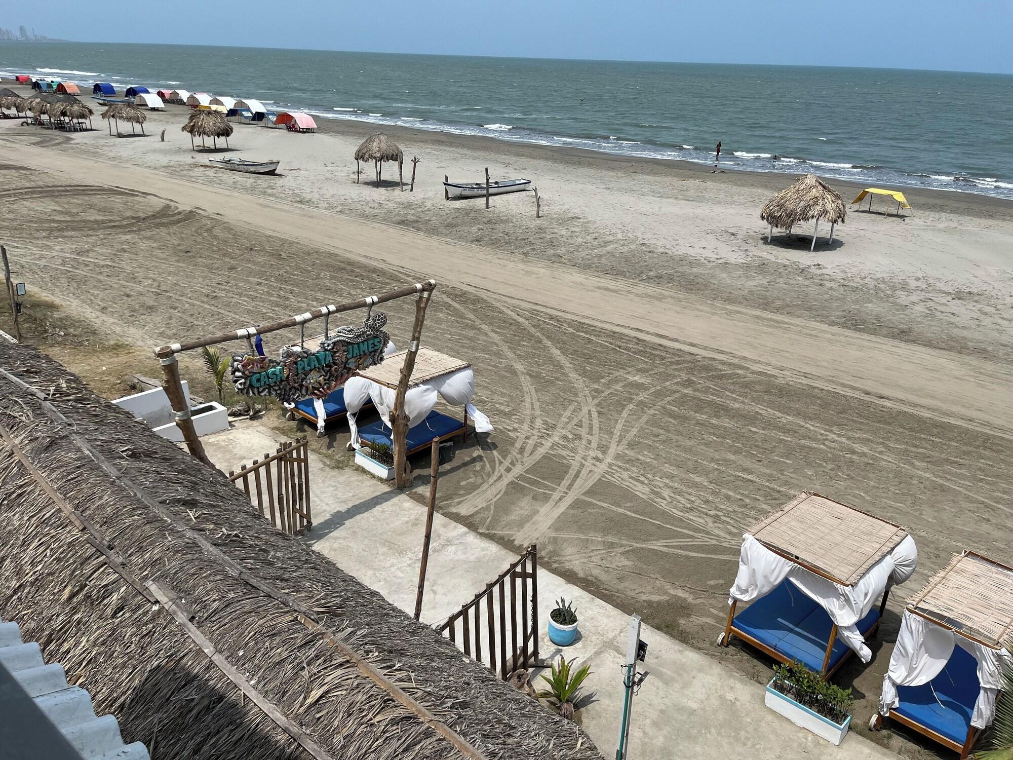 Playa Casa Playa James