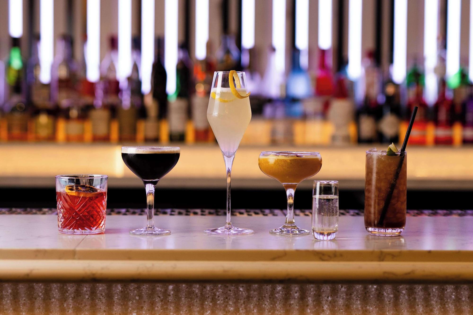 Bar/Salón The Westminster London, Curio Collection by Hilton
