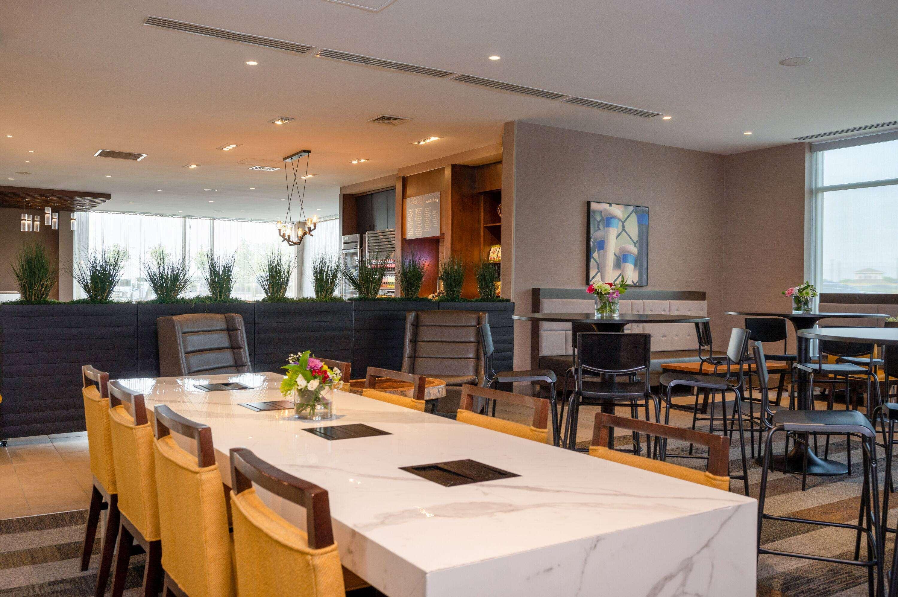 Bar/Salón Wyndham Westfield