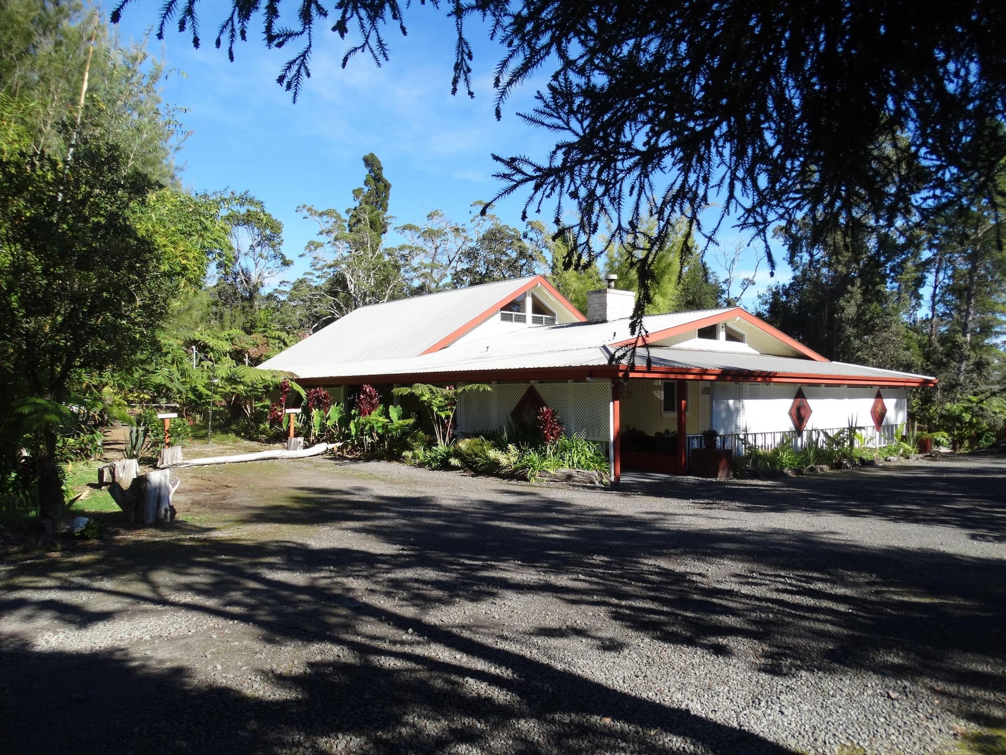 Varios Lokahi Lodge