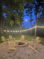 Renta temporal - Luxury Log Retreat with Hot Tub, Near Homestead & Winery