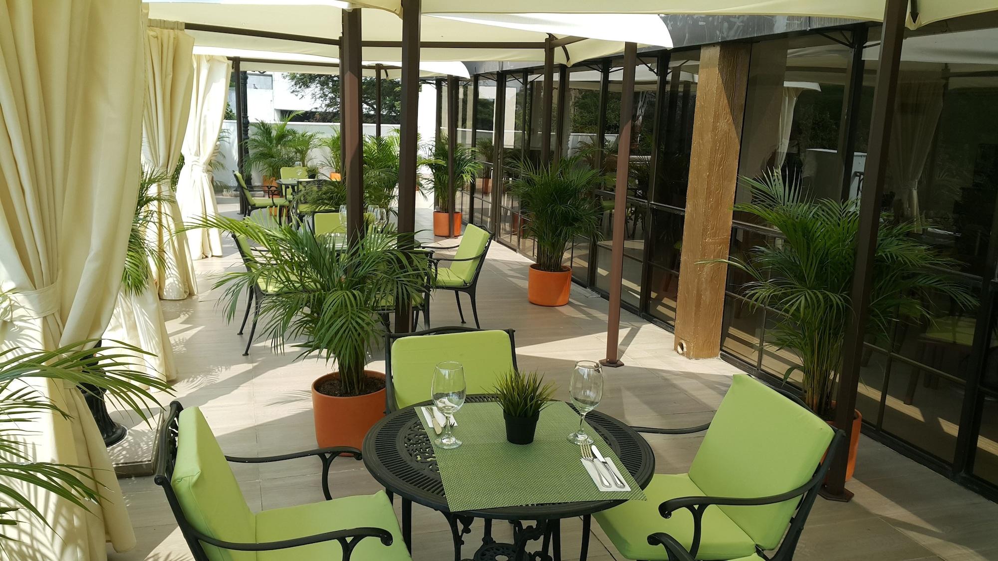 Restaurant Hotel Cosmos Cali