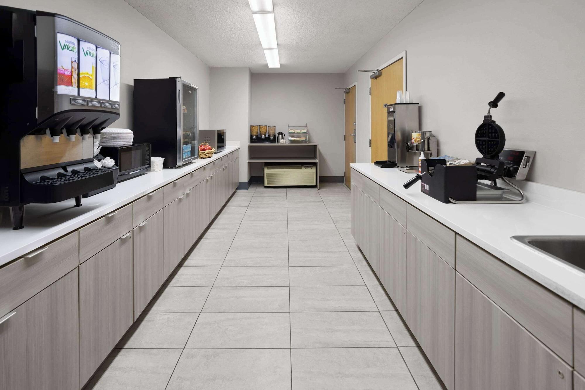 Restaurant Microtel Inn by Wyndham Raleigh Durham Airport