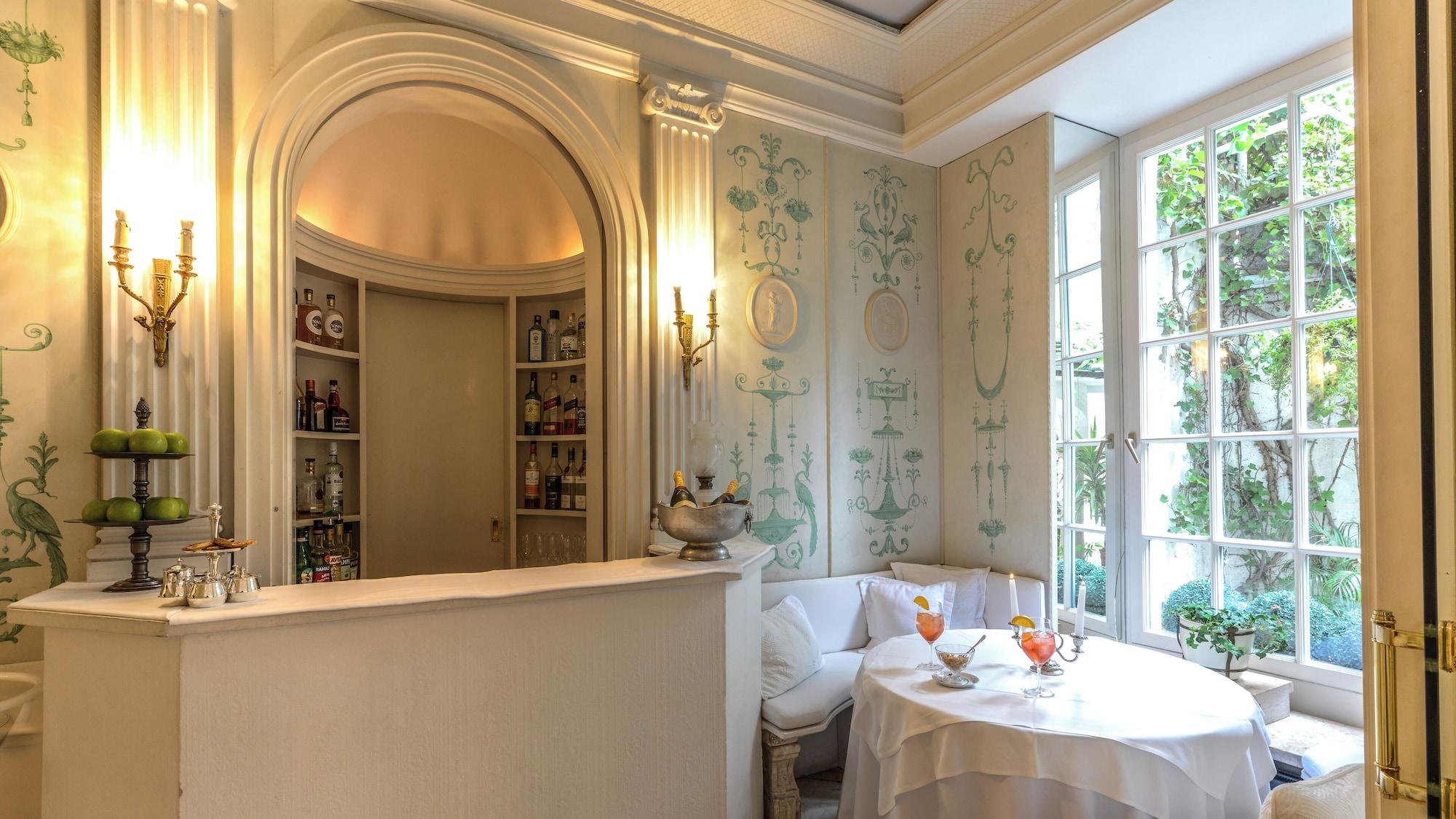 Bar/Salón Opera Hotel