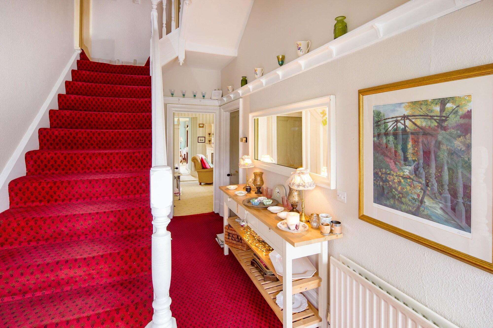 Vista Lobby Storrs Gate House