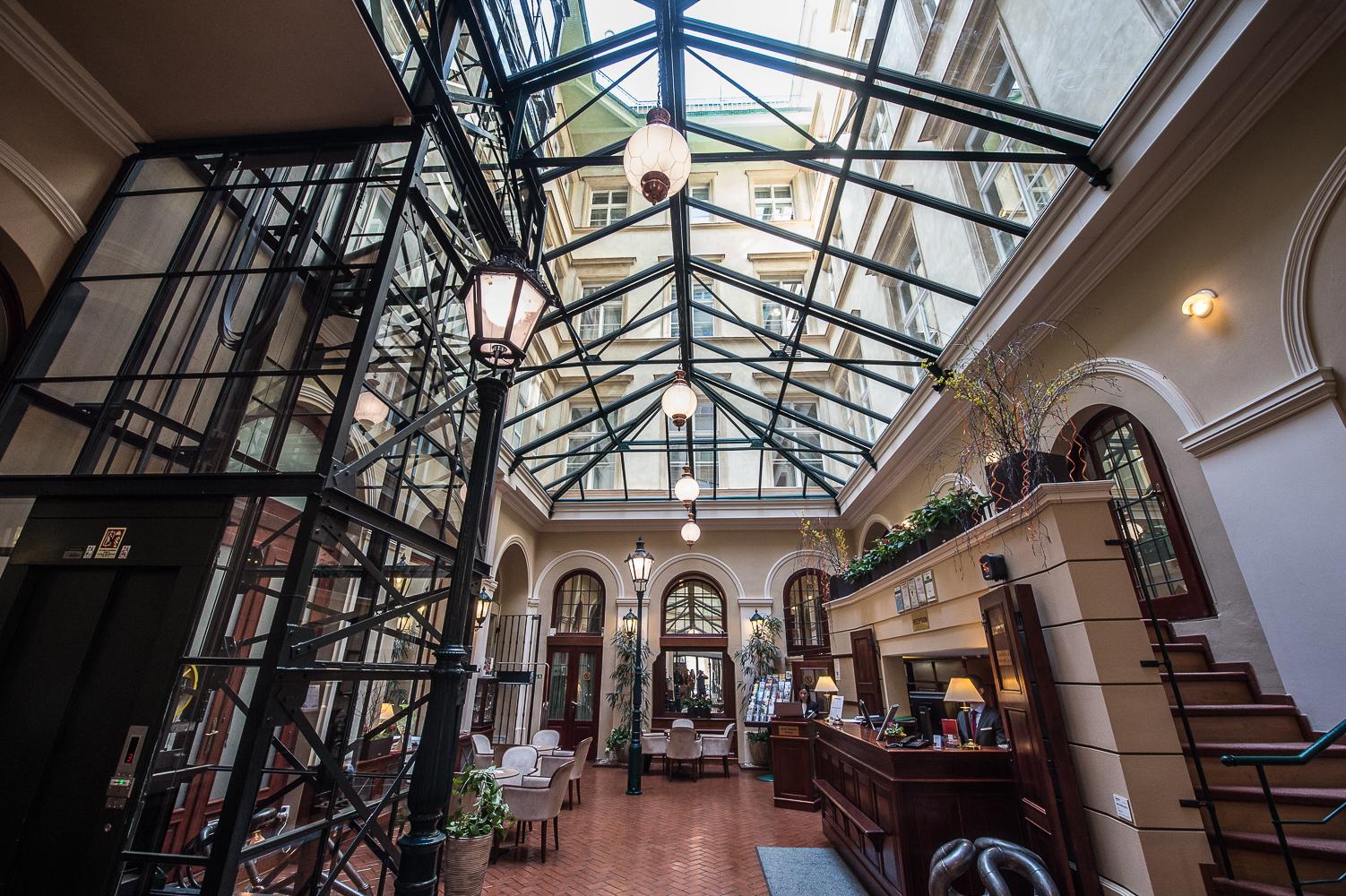Vista Lobby Hotel Rott Prague