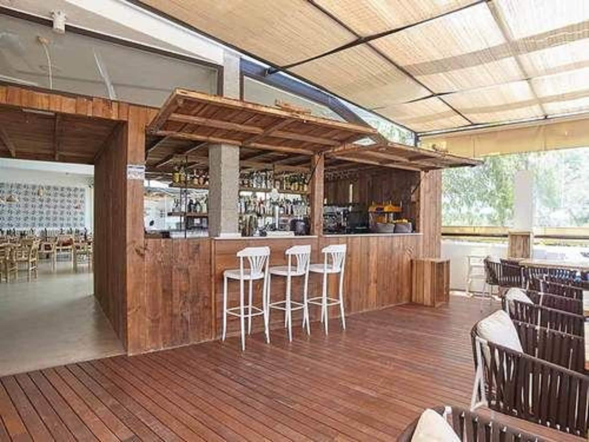 Bar/Salón Apartamentos Castaví