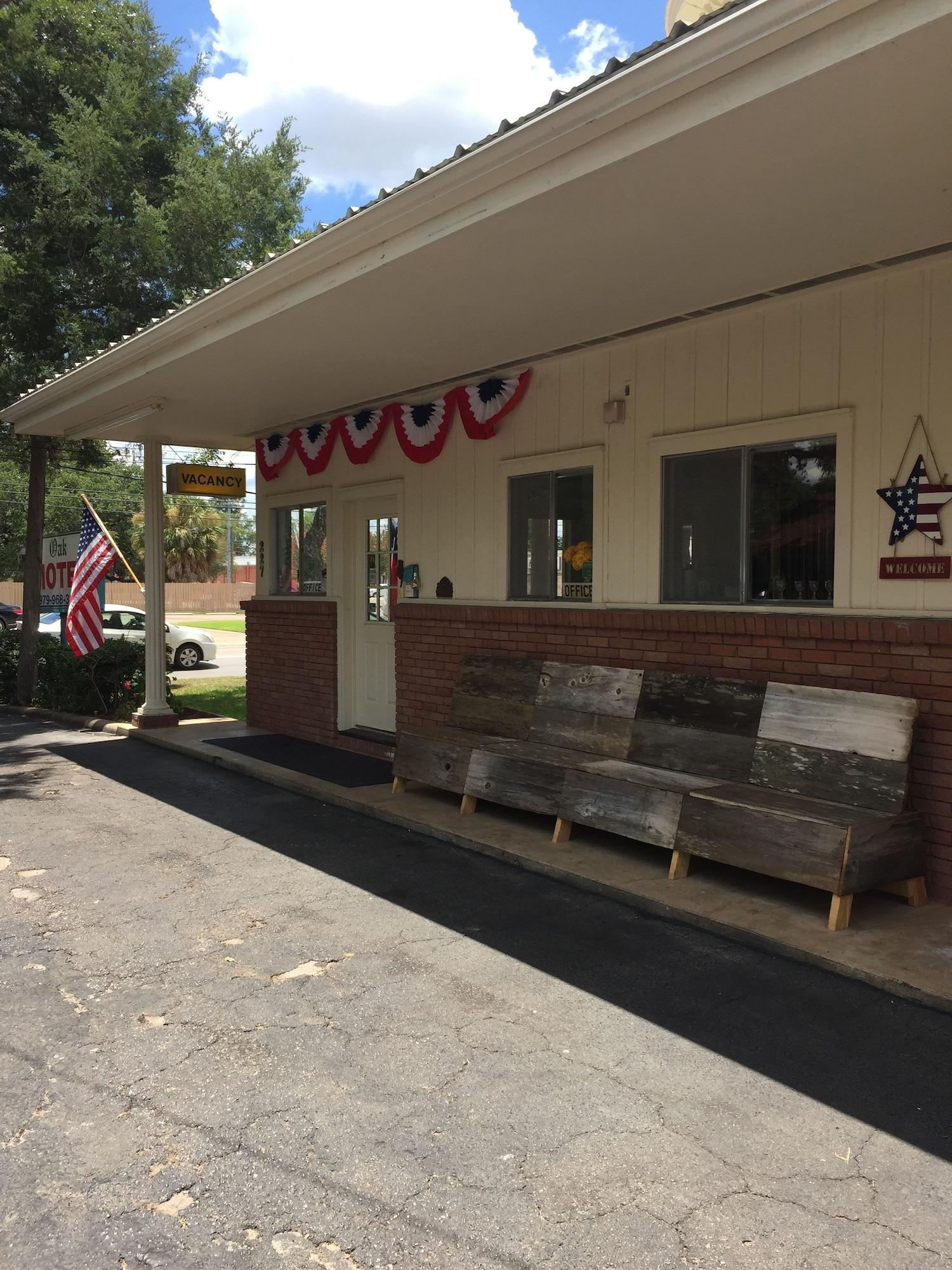 Vista Exterior The Oak Motel